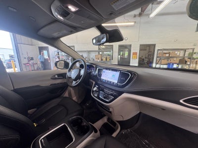 2024 Chrysler Pacifica Touring L AWD
