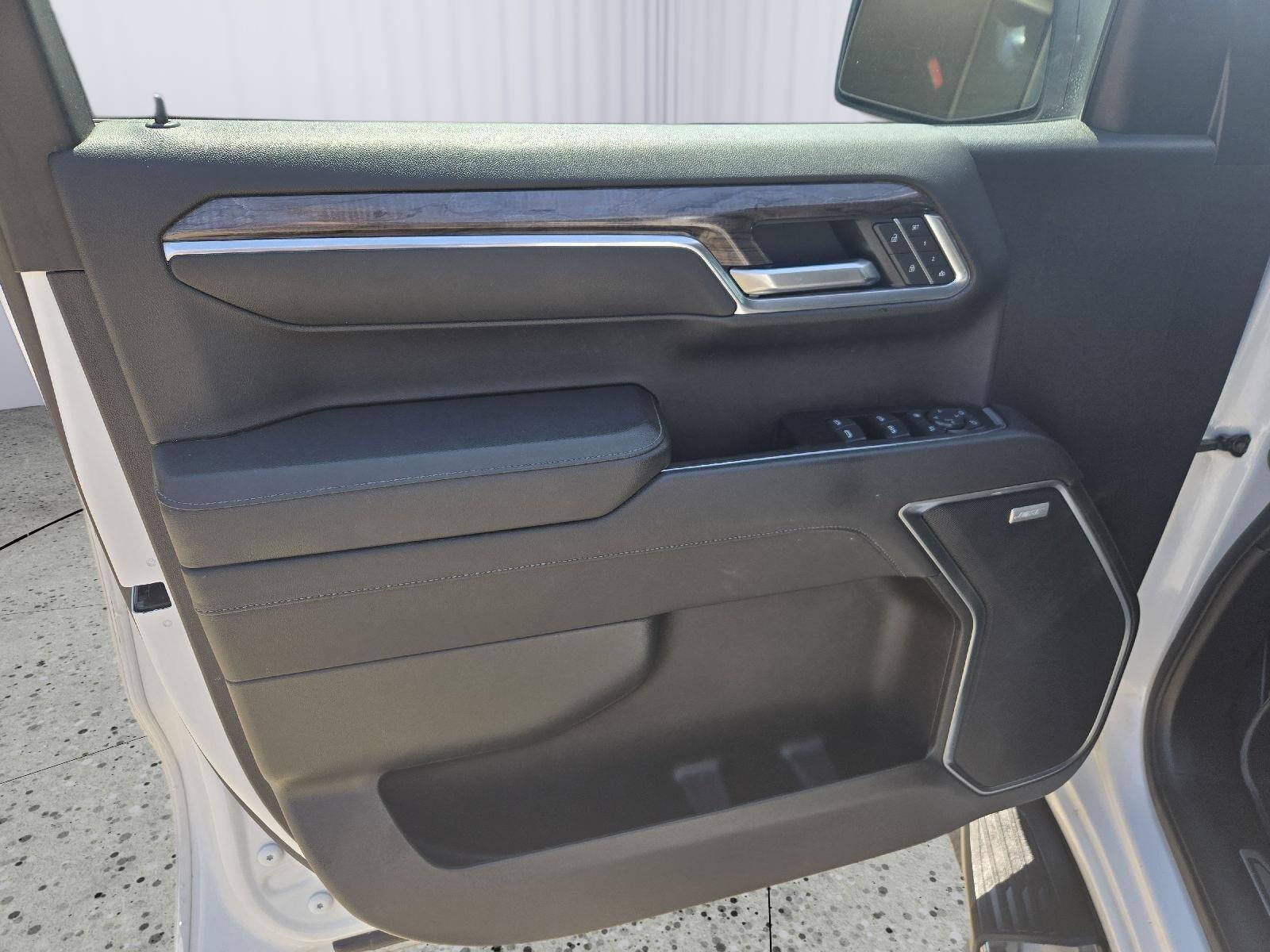 2023 Chevrolet Silverado 1500 4WD Crew Cab Short Bed LTZ