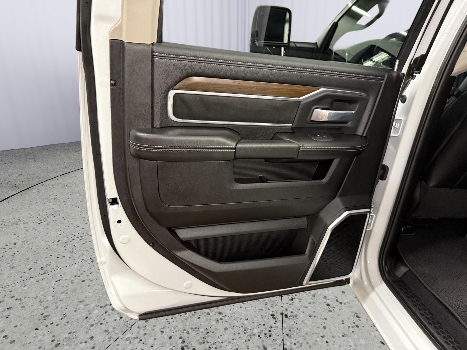 2024 RAM 2500 Laramie Crew Cab 4x4 6'4' Box