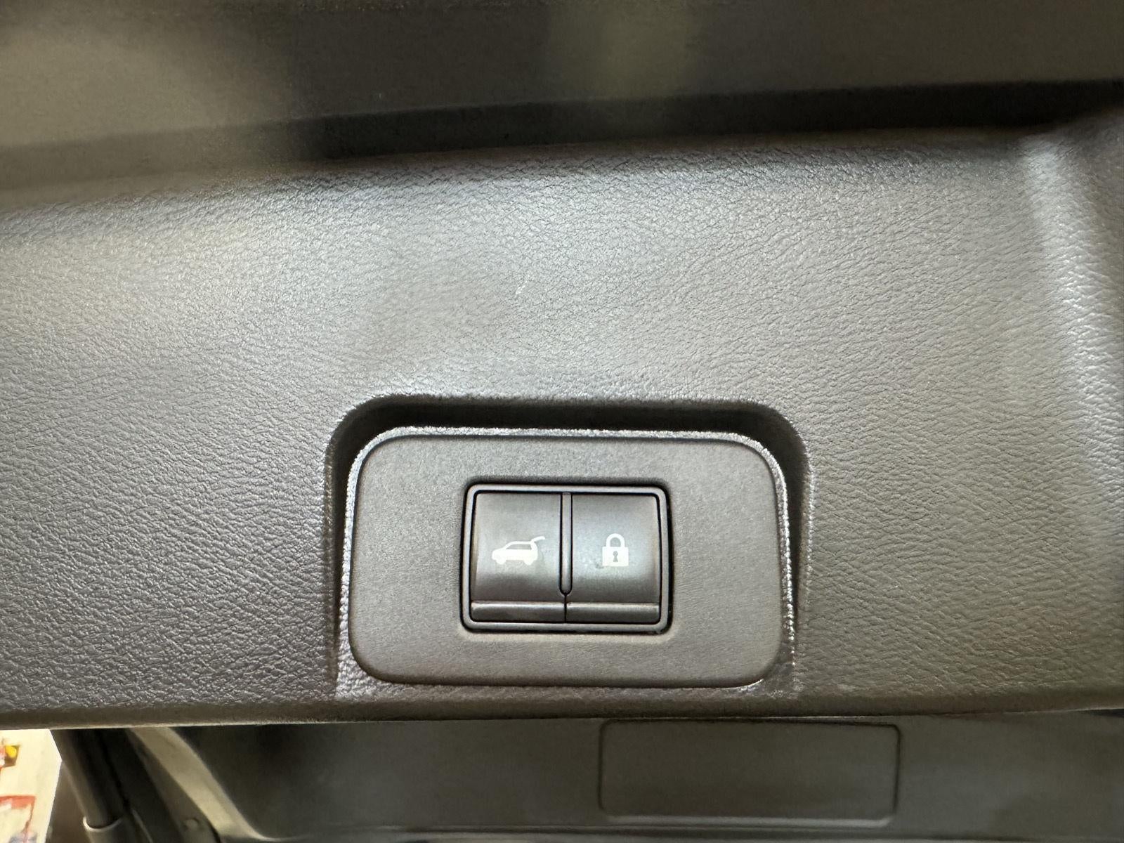 2022 Nissan Rogue SV FWD