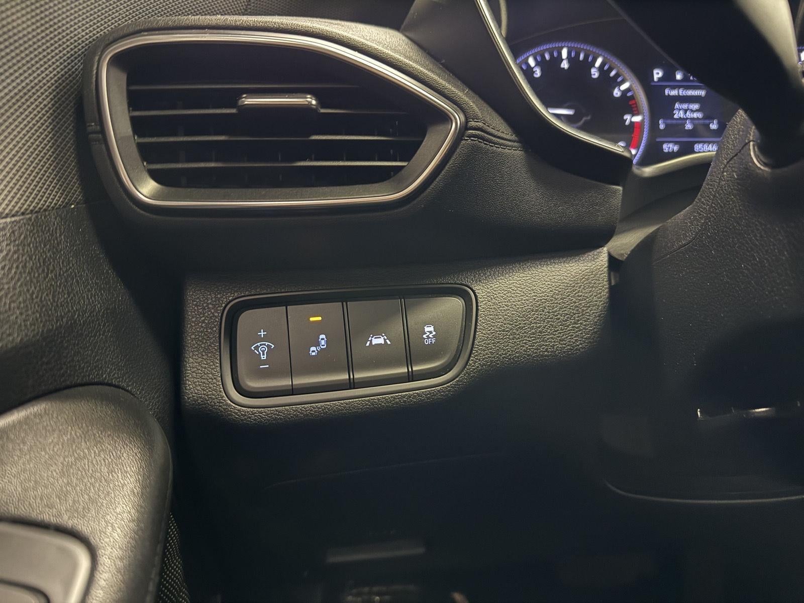 2019 Hyundai Santa Fe SE