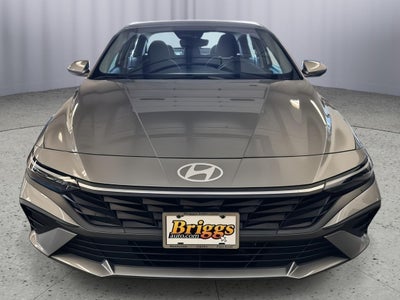 2024 Hyundai Elantra SE