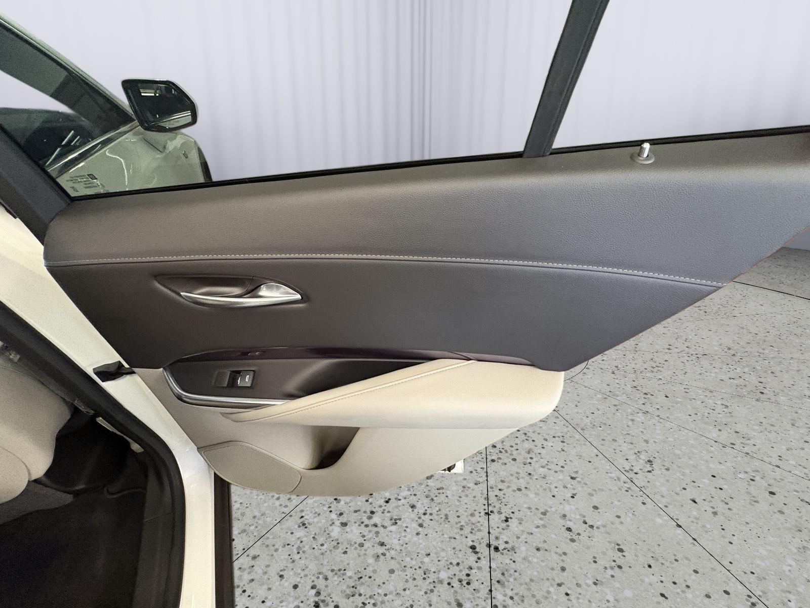 2023 Cadillac Xt4 AWD Luxury