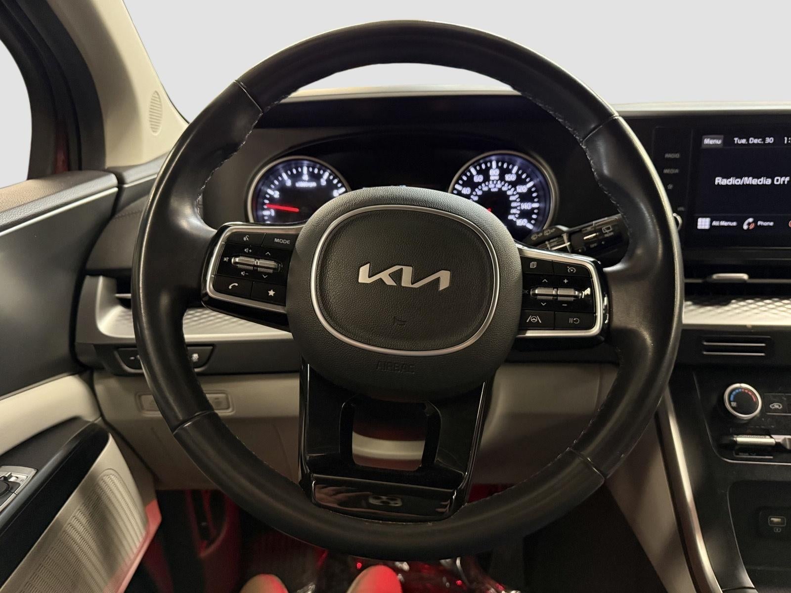 2023 Kia Carnival LX