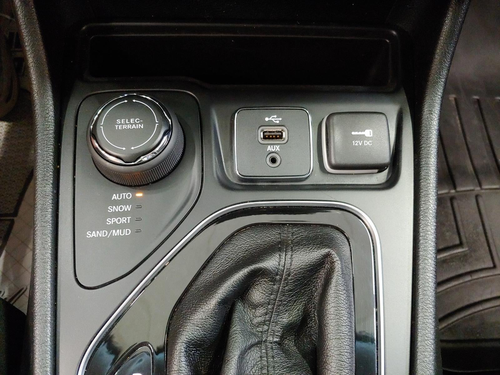 2019 Jeep Cherokee Overland