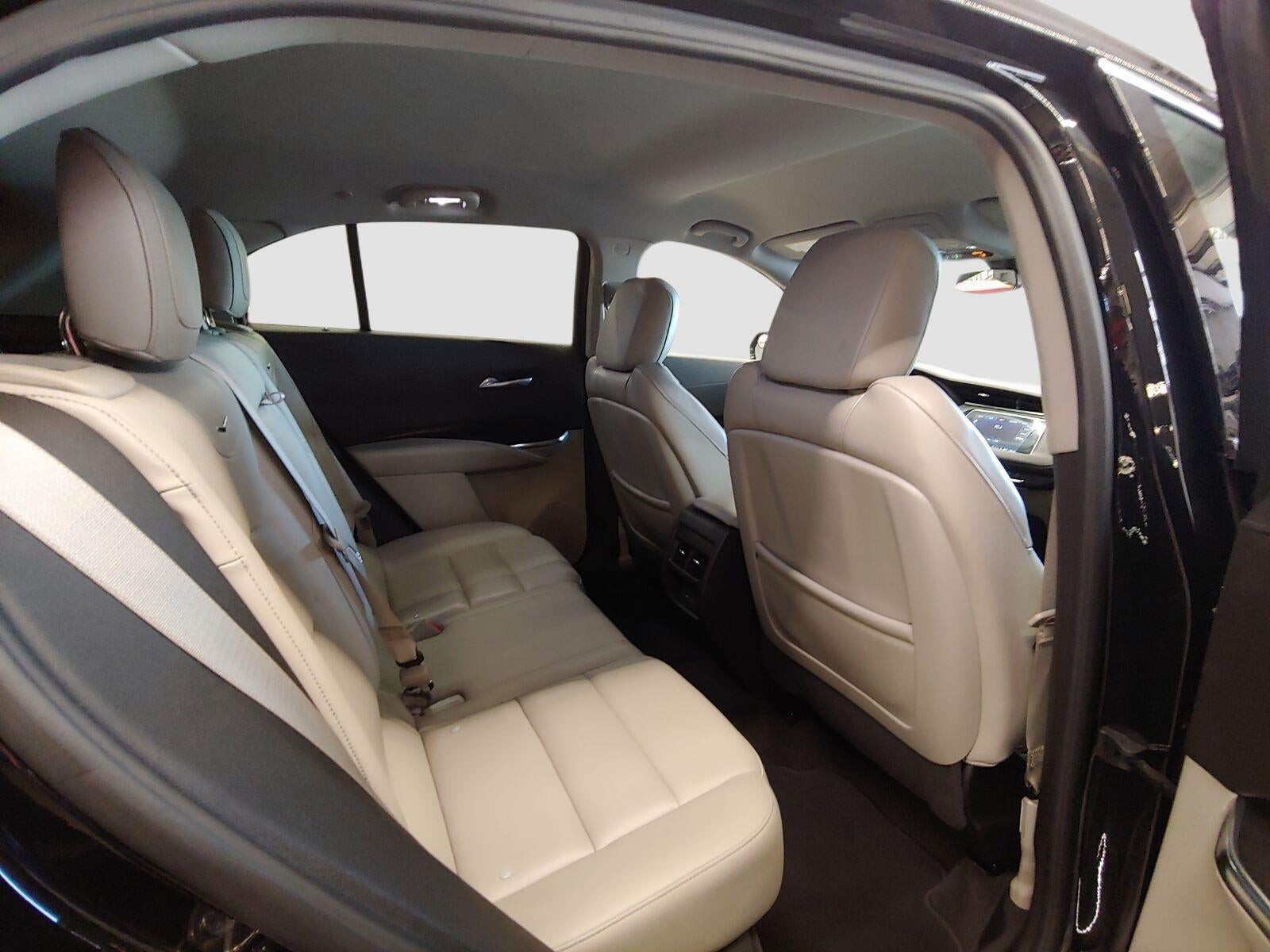 2023 Cadillac XT4 AWD Premium Luxury