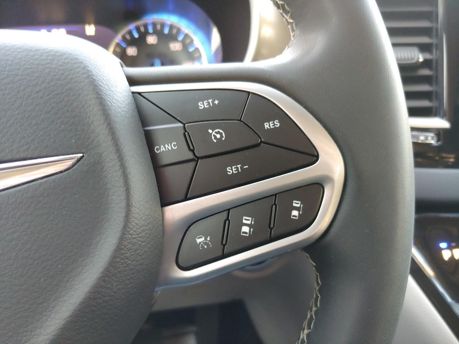 2022 Chrysler Pacifica Touring-L