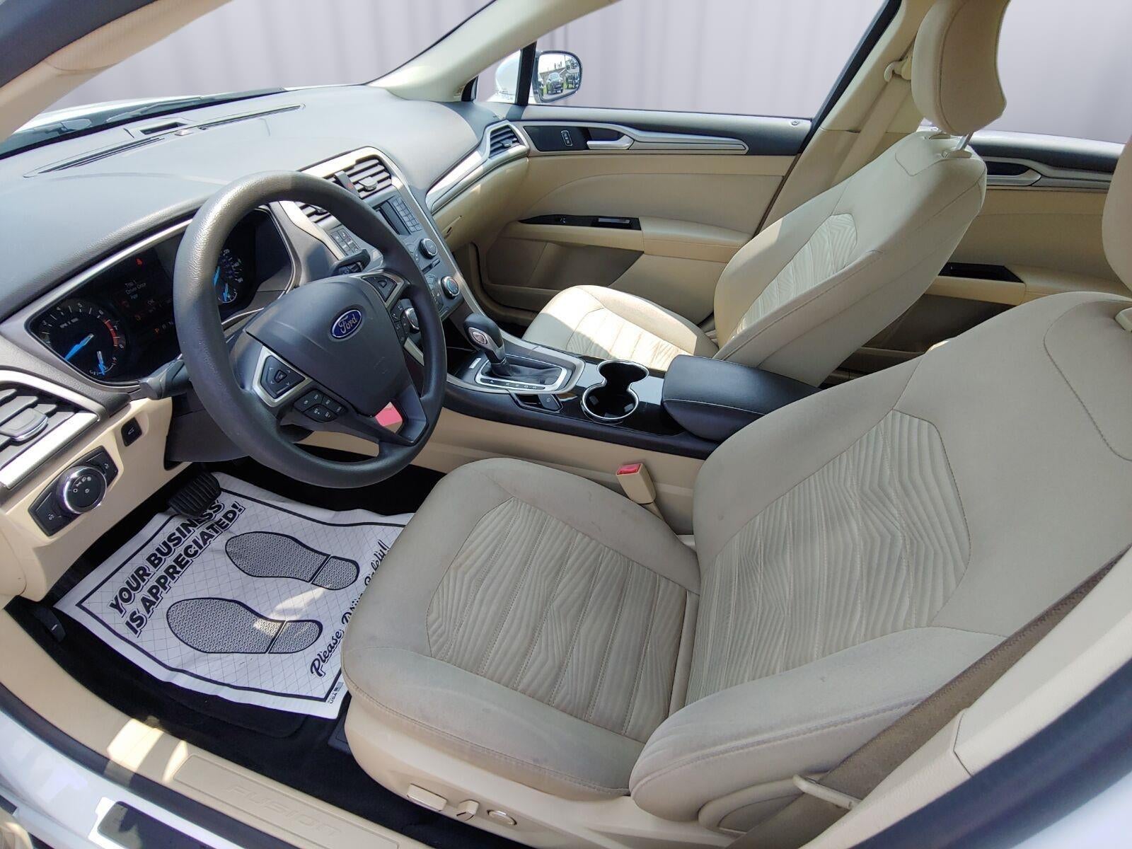 2016 Ford Fusion SE