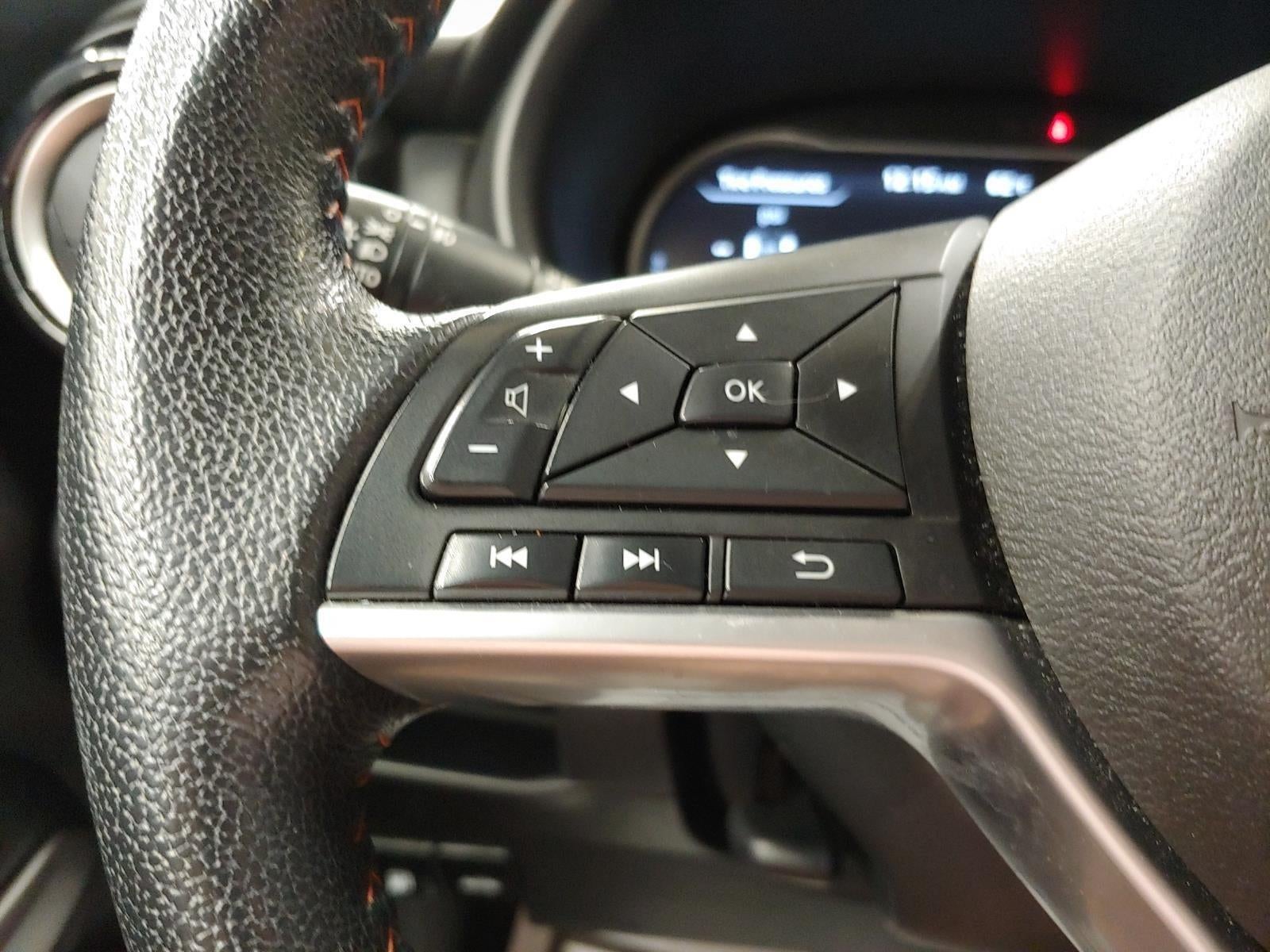 2019 Nissan Kicks SR