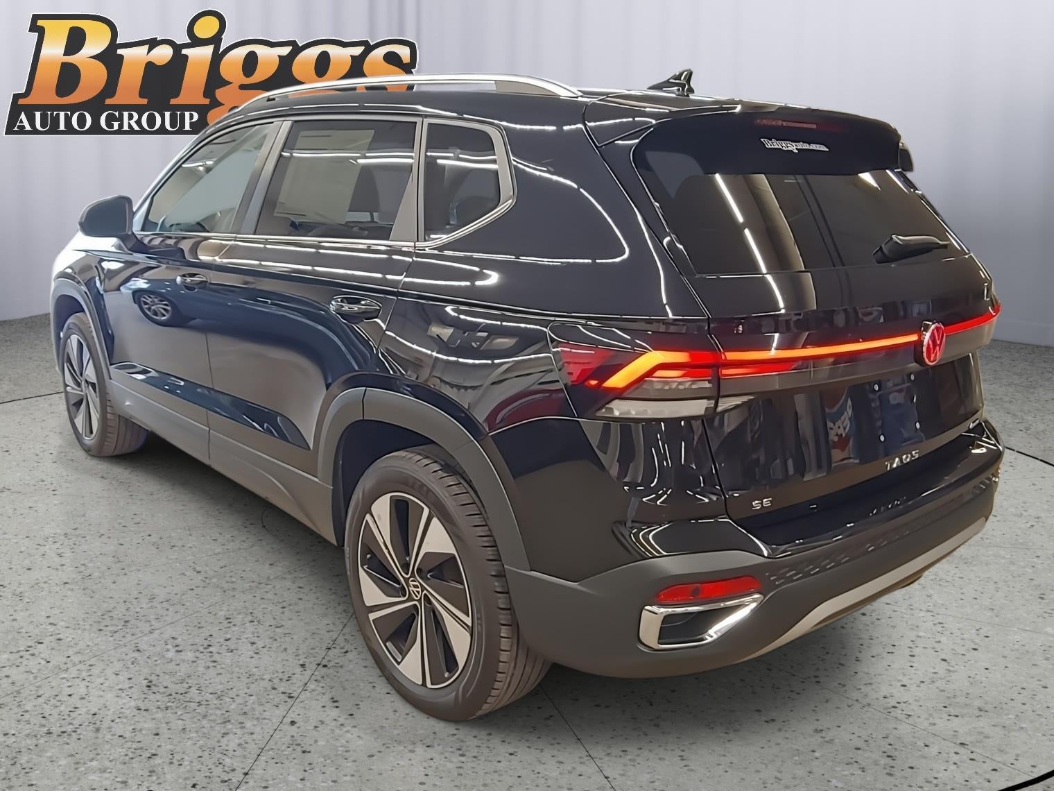 2025 Volkswagen Taos SE