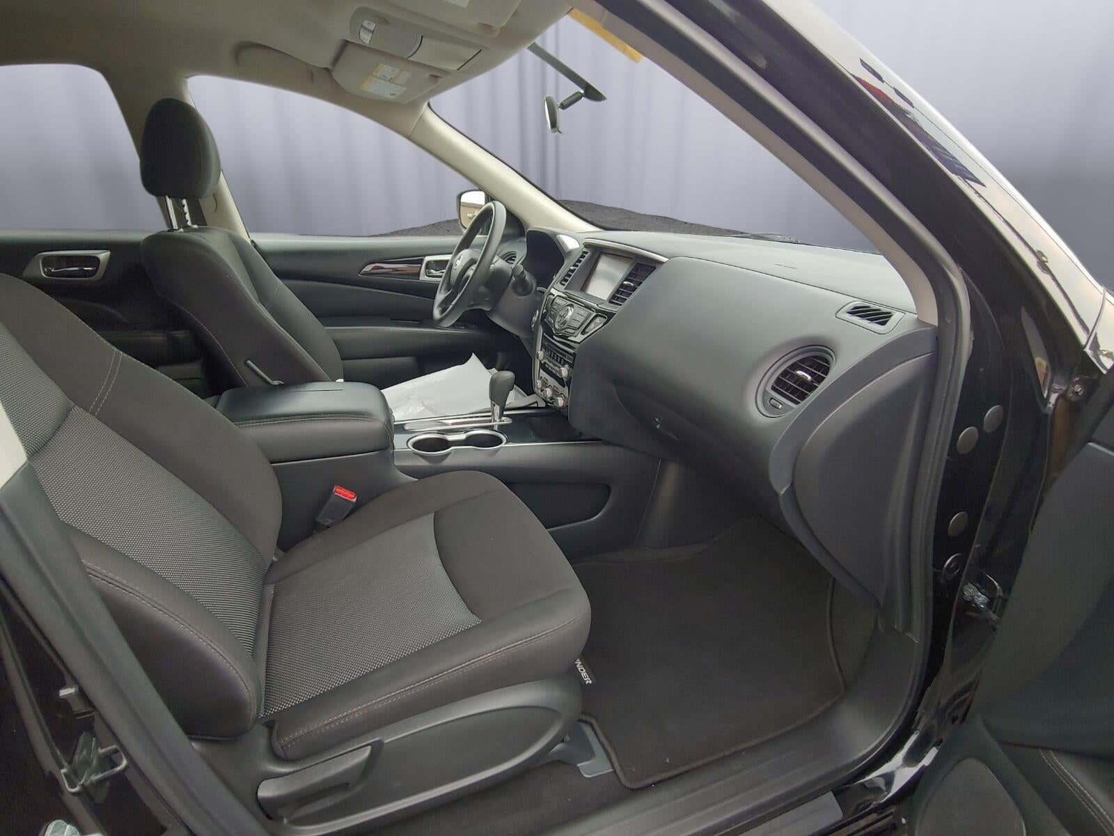 2020 Nissan Pathfinder S