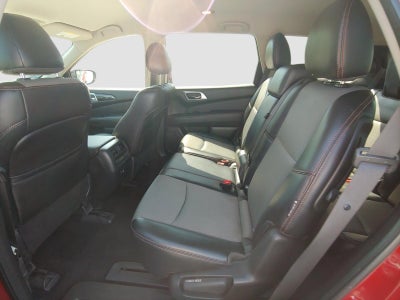 2020 Nissan Pathfinder SV