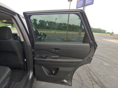 2024 Nissan Pathfinder S
