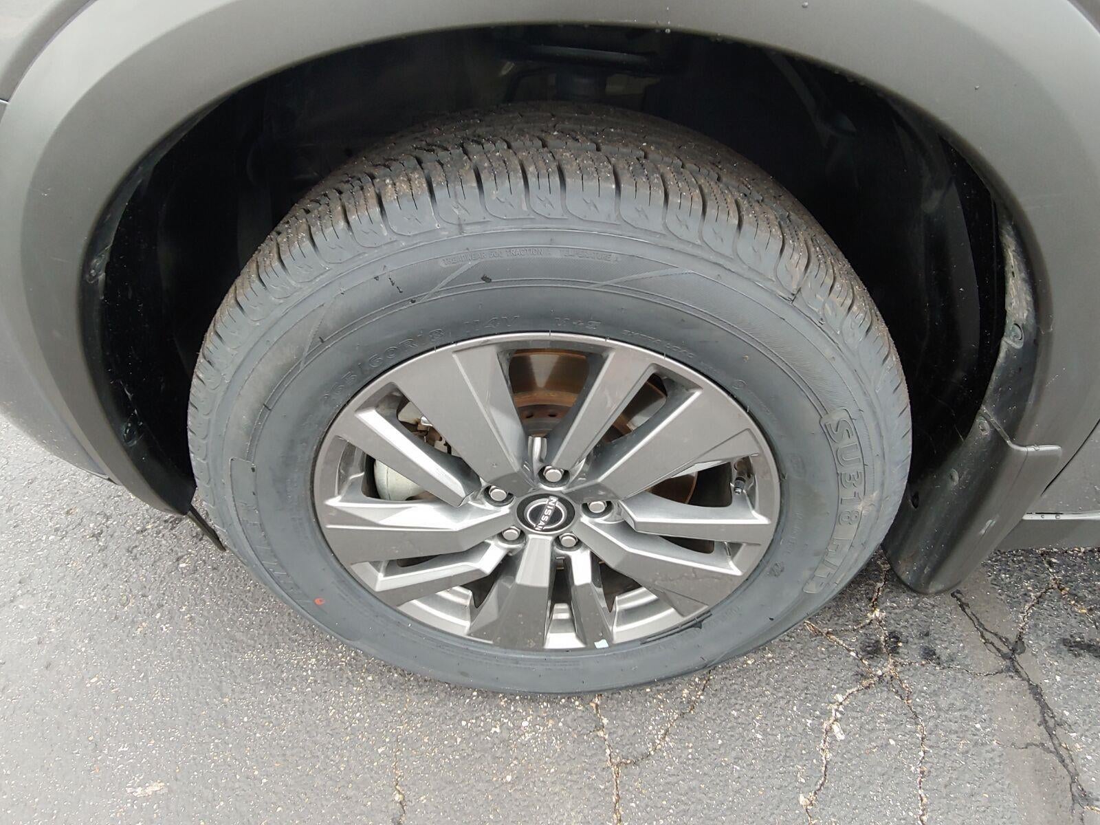 2024 Nissan Pathfinder S