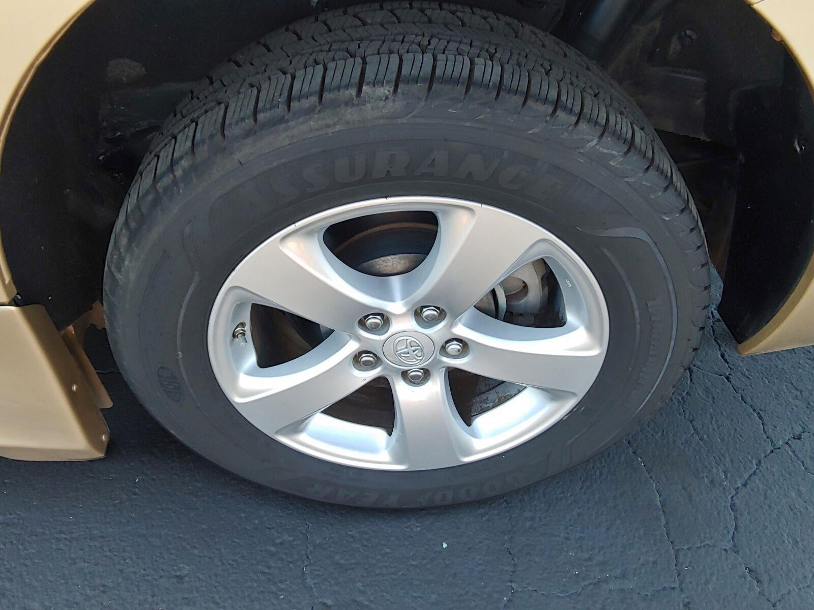 2011 Toyota SIENNA Base