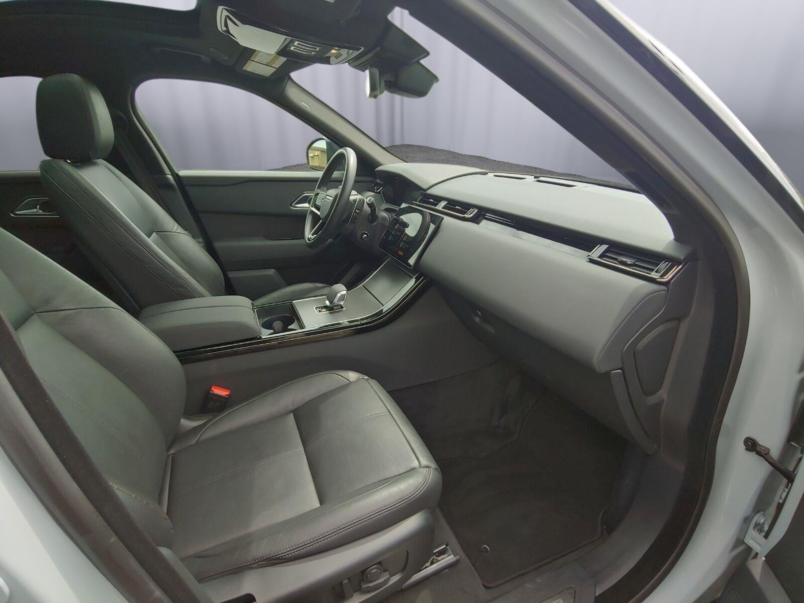 2025 Land Rover Range Rover Velar Dynamic SE