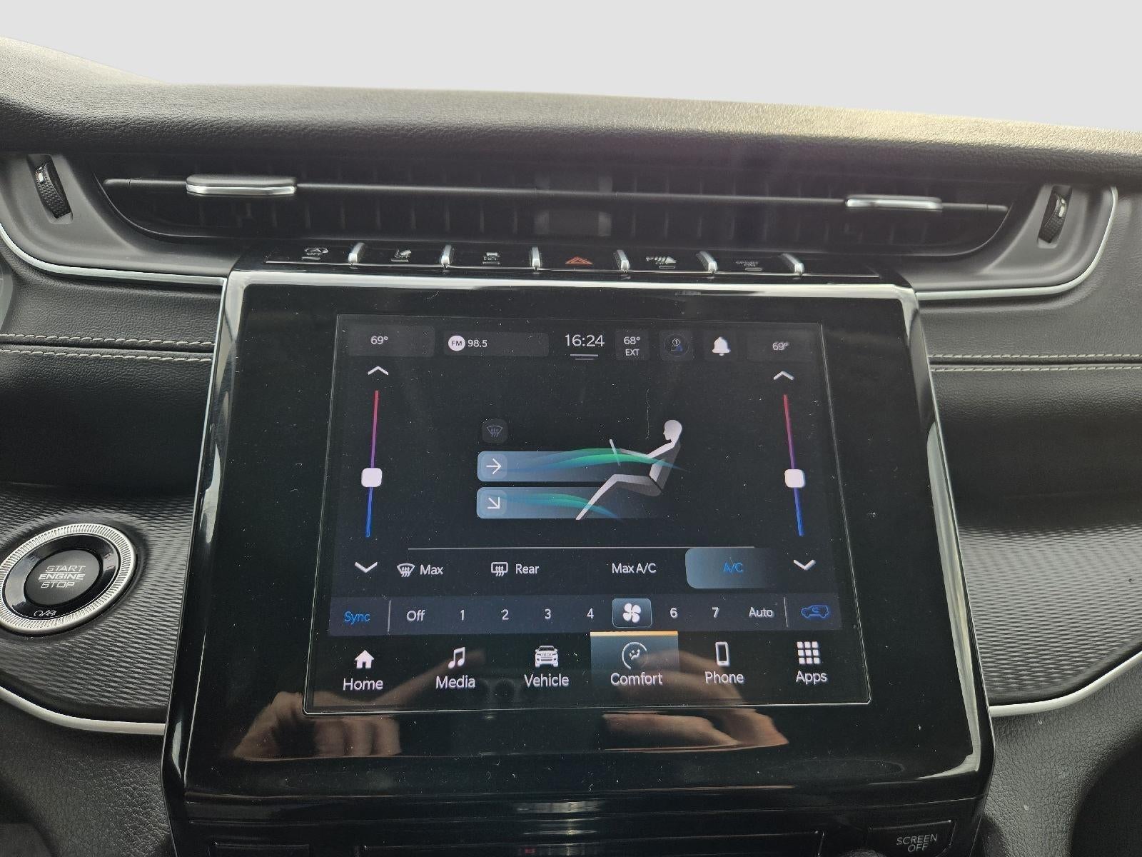 2024 Jeep Grand Cherokee Laredo