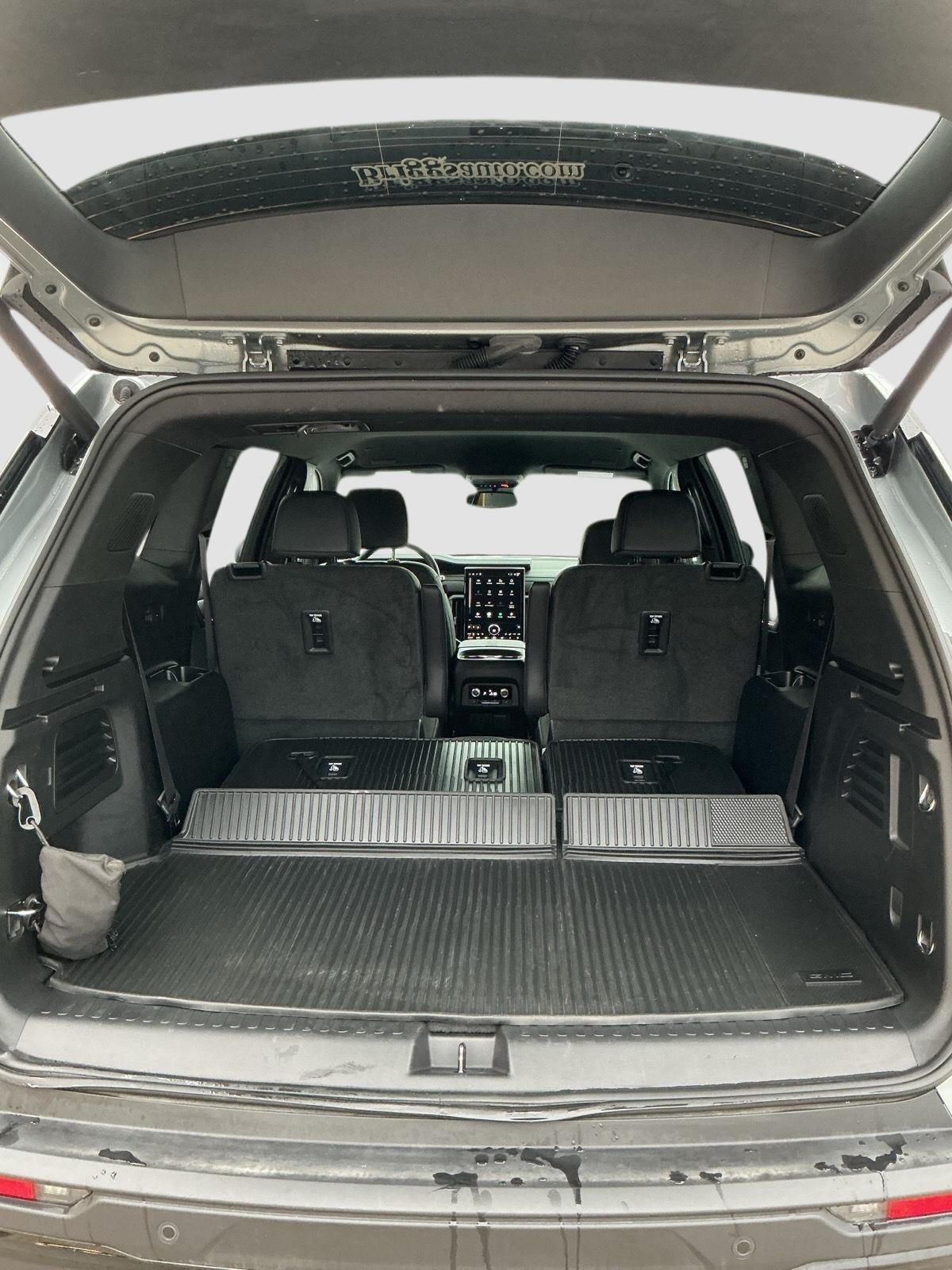 2024 GMC Acadia AWD AT4