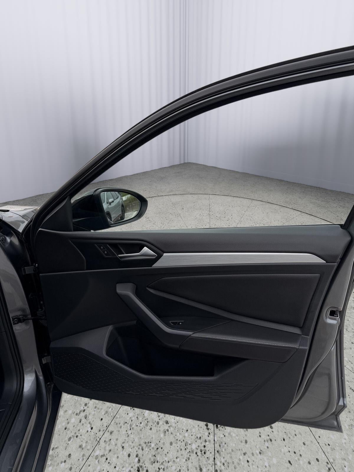 2025 Volkswagen Jetta Sport