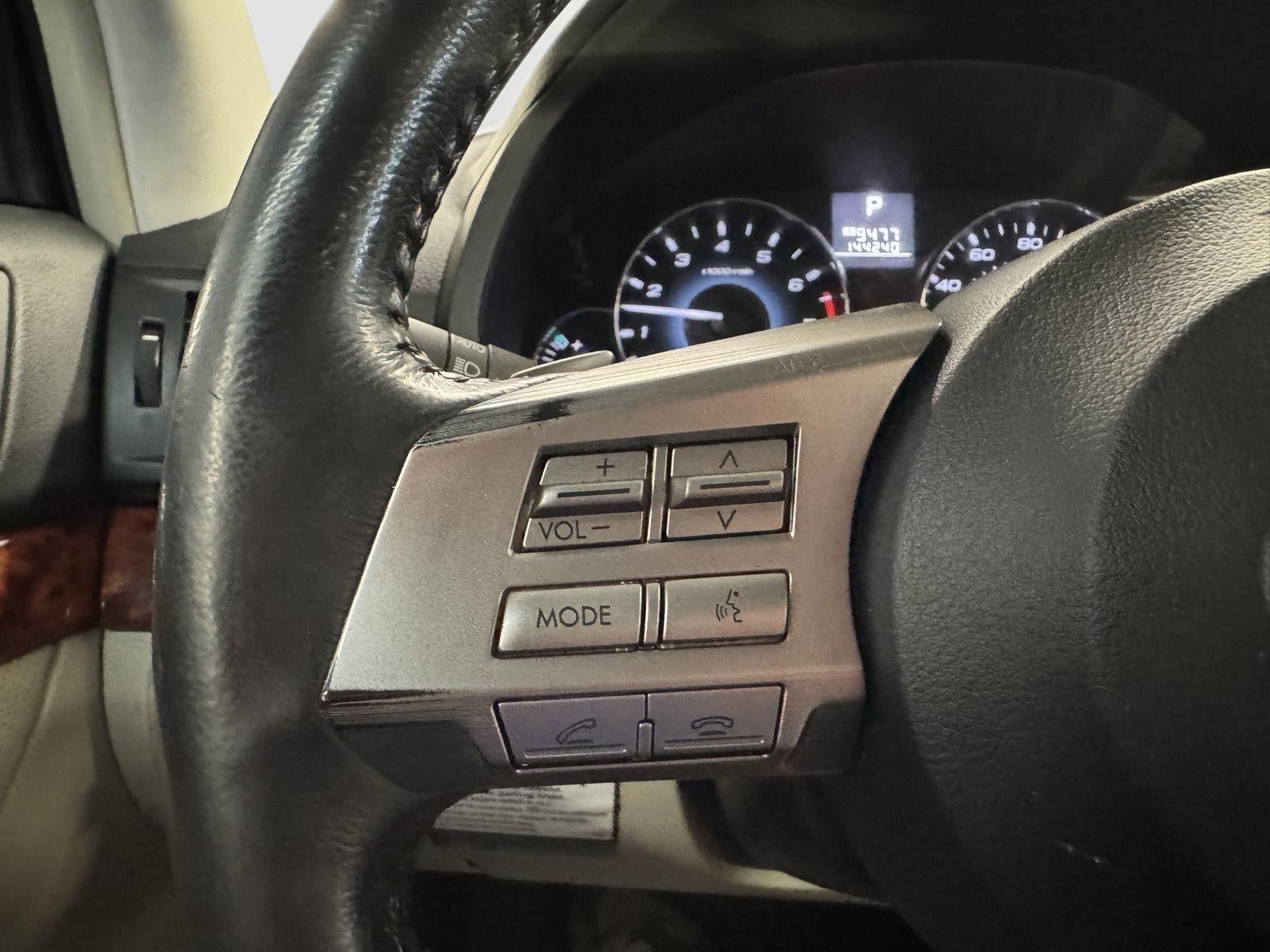 2011 Subaru Outback 2.5i Limited Pwr Moon