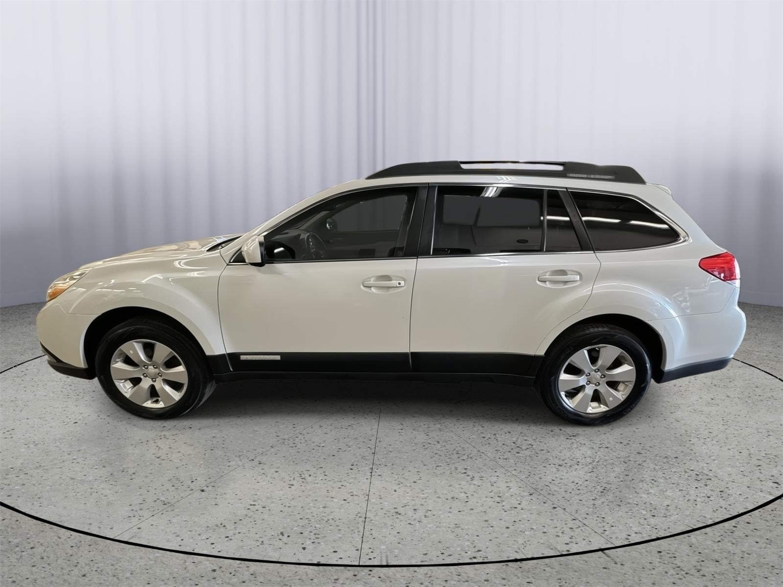 2011 Subaru Outback 2.5i Limited Pwr Moon