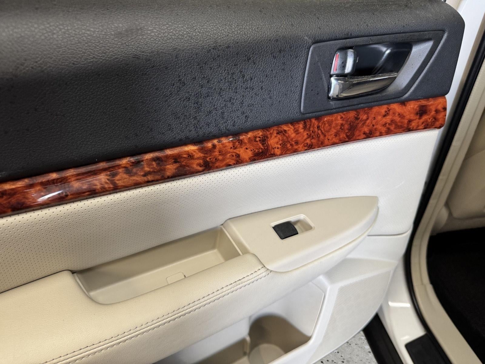 2011 Subaru Outback 2.5i Limited Pwr Moon