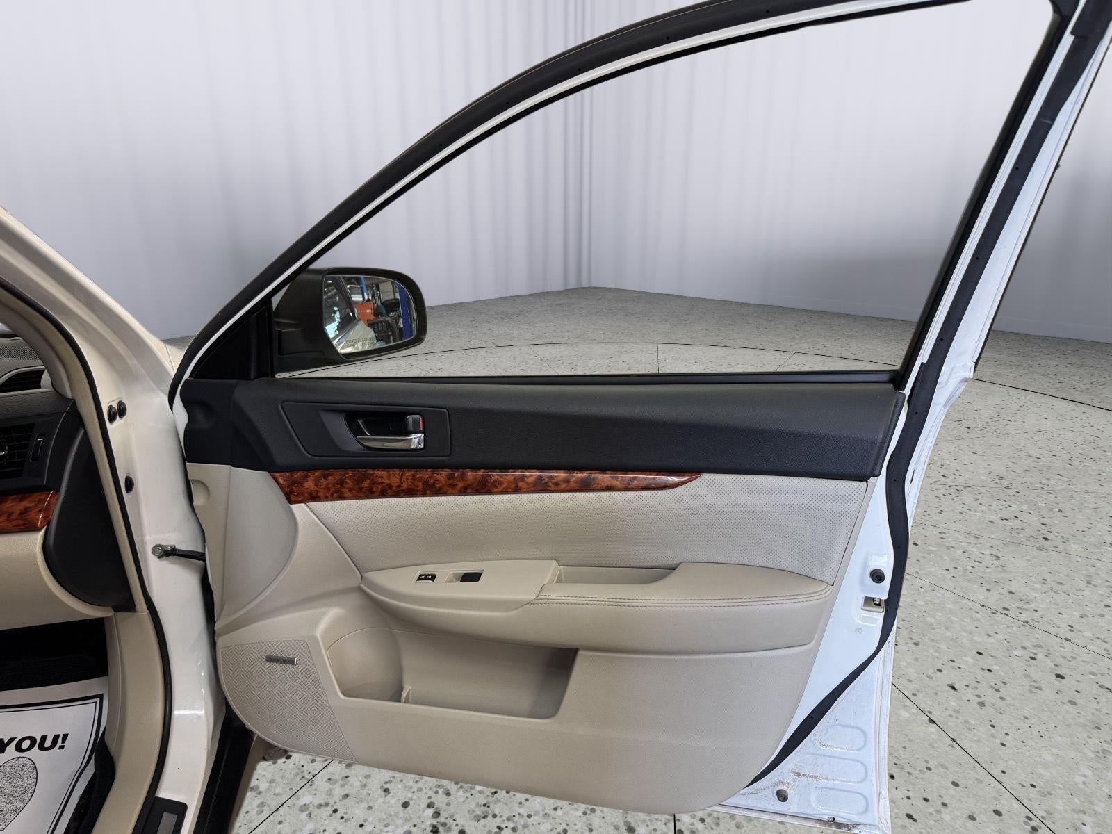 2011 Subaru Outback 2.5i Limited Pwr Moon