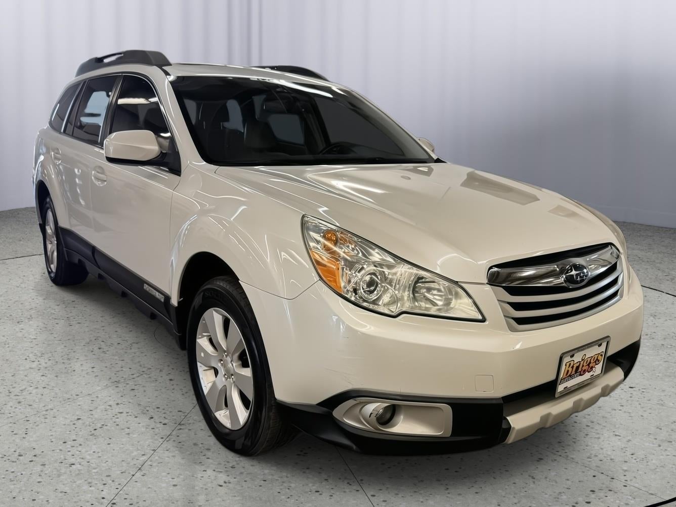 2011 Subaru Outback 2.5i Limited Pwr Moon