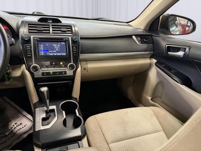 2014 Toyota CAMRY SE