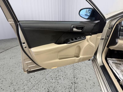 2014 Toyota CAMRY SE