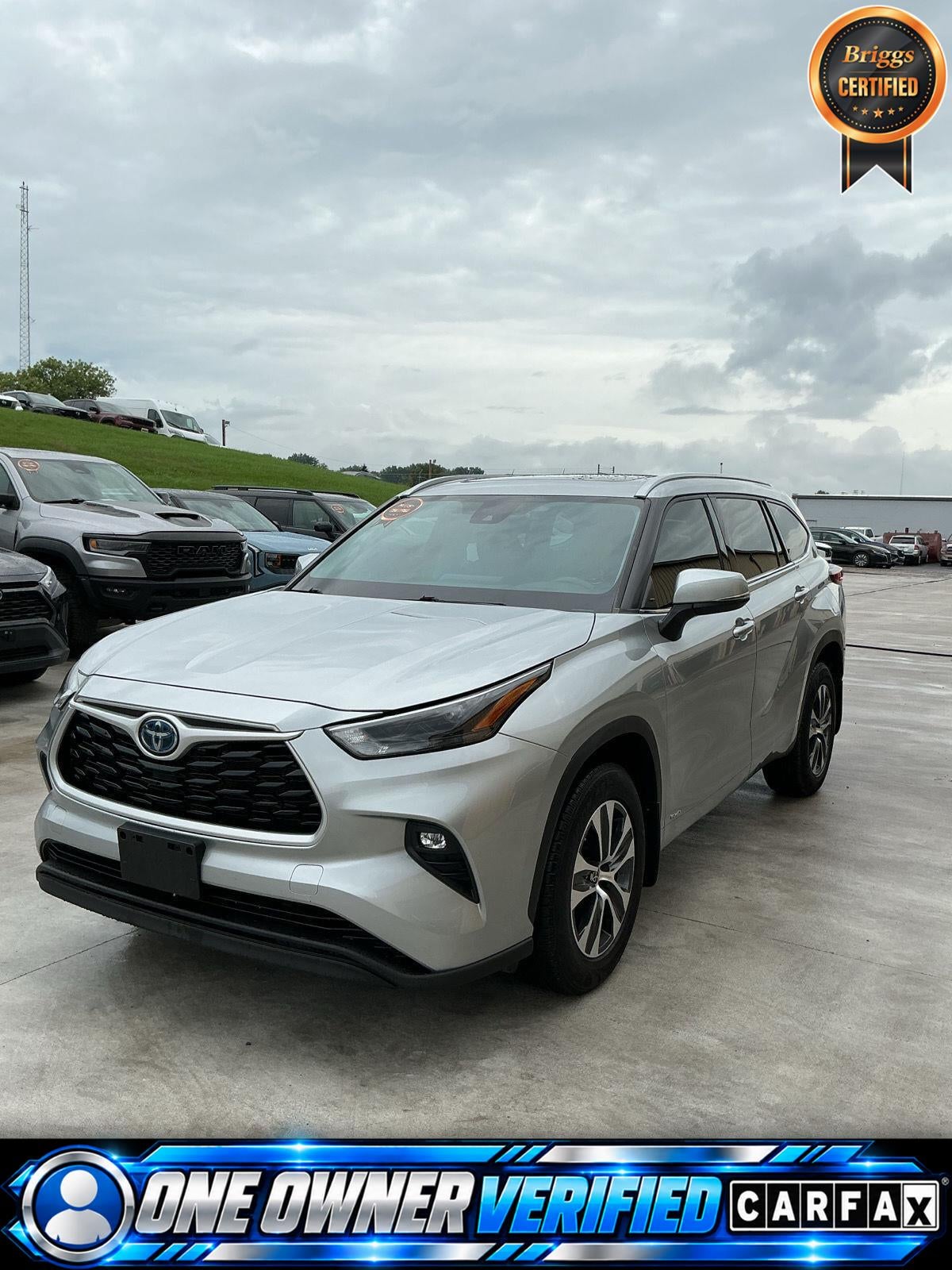 2022 Toyota Highlander Hybrid XLE