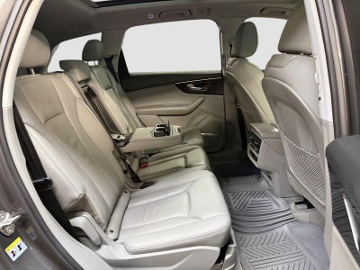 2022 Audi Q7 Premium Plus