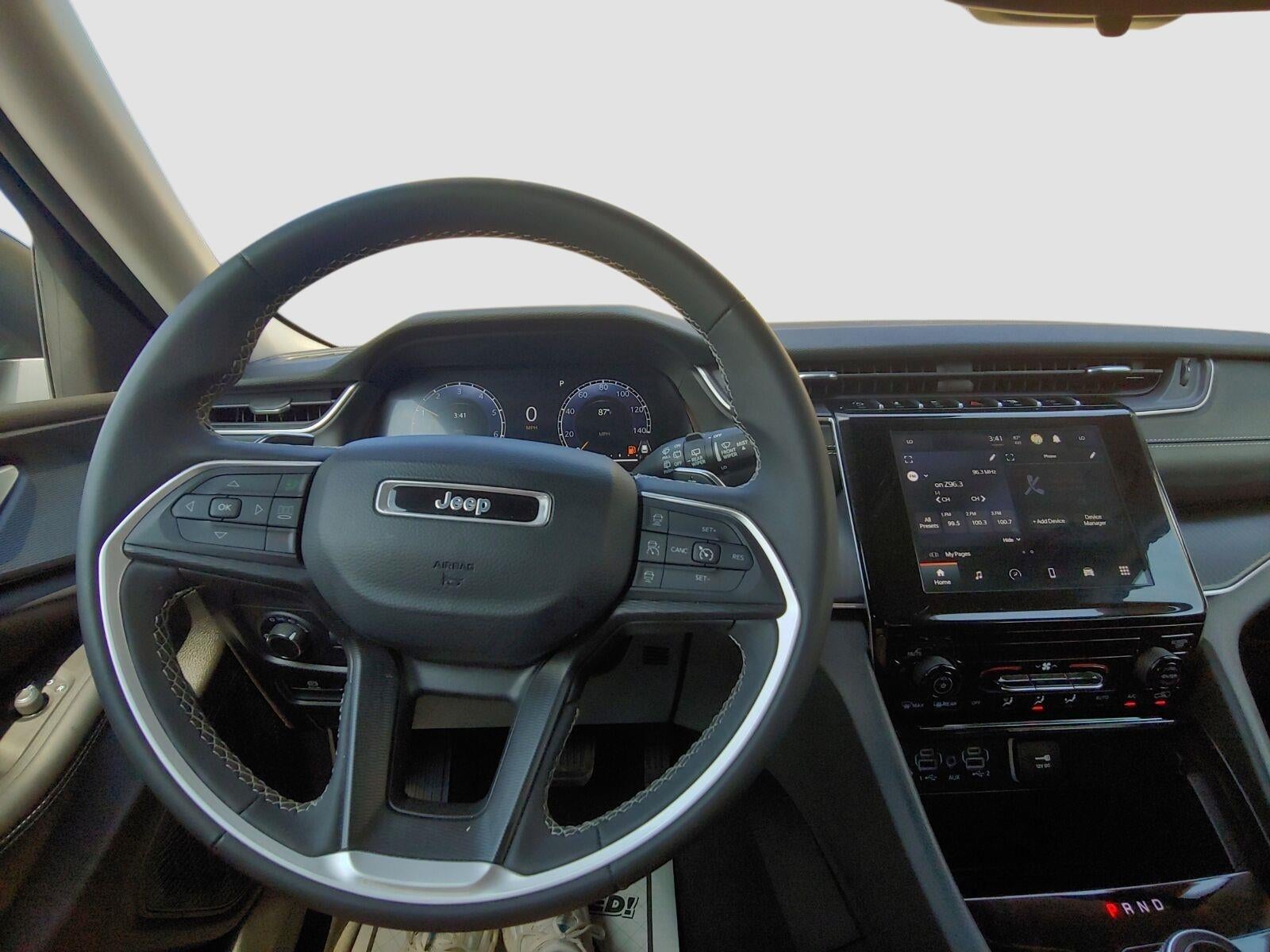 2023 Jeep Grand Cherokee Laredo