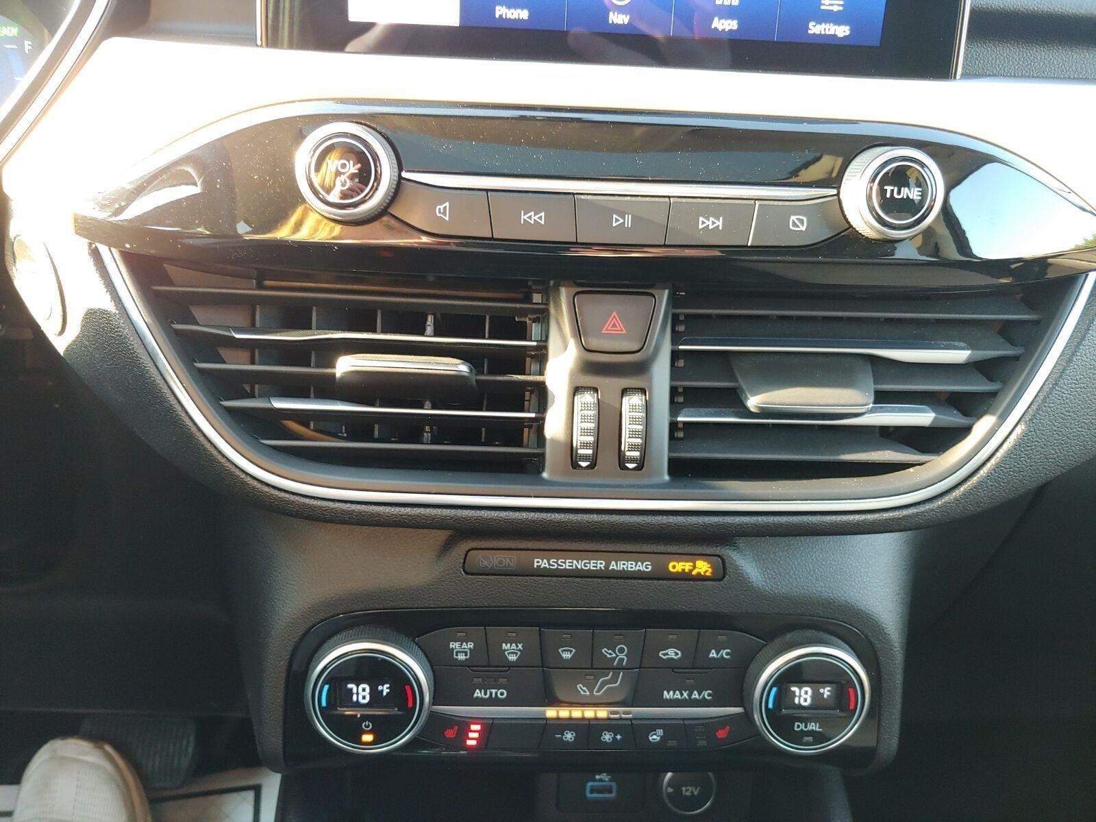2021 Ford Escape Titanium Hybrid