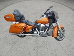 2016 HARLEY-DAVIDSON STREET GLIDE Base