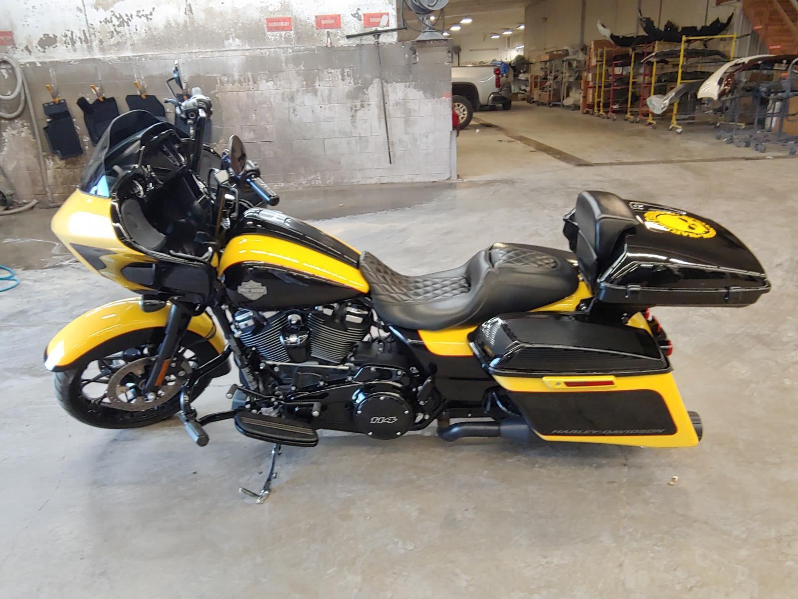 2023 HARLEY-DAVIDSON ROAD GLIDE Base