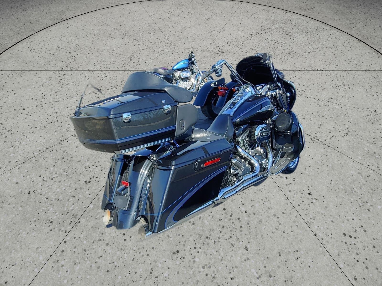 2013 HARLEY-DAVIDSON ROAD KING Base