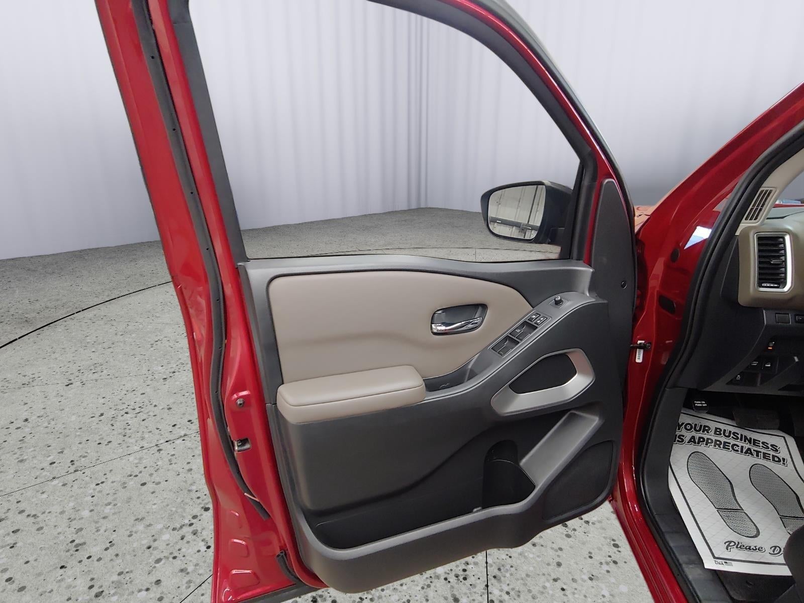 2023 Nissan Frontier SV