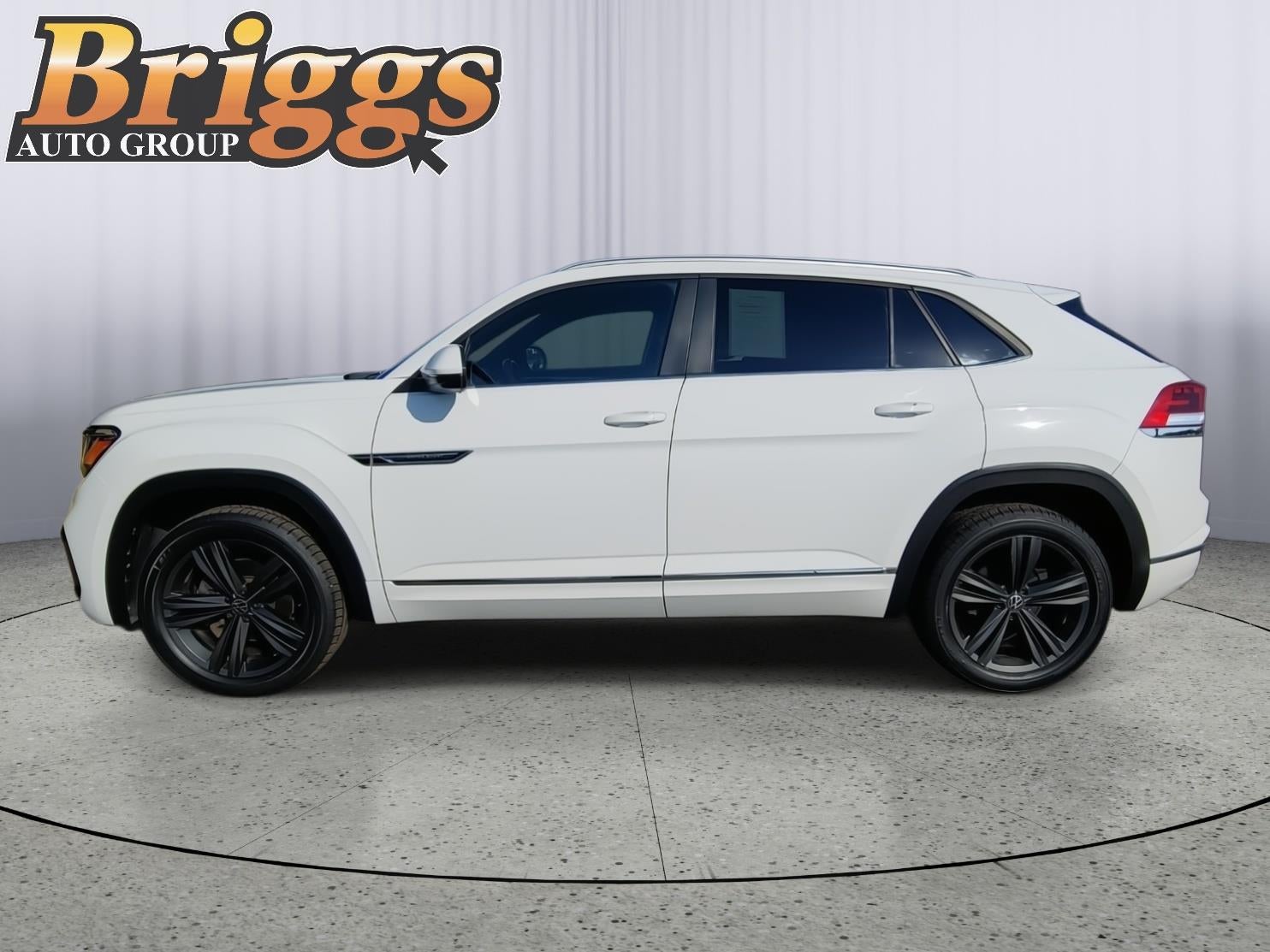 2021 Volkswagen Atlas Cross Sport 3.6L V6 SE w/Technology R-Line
