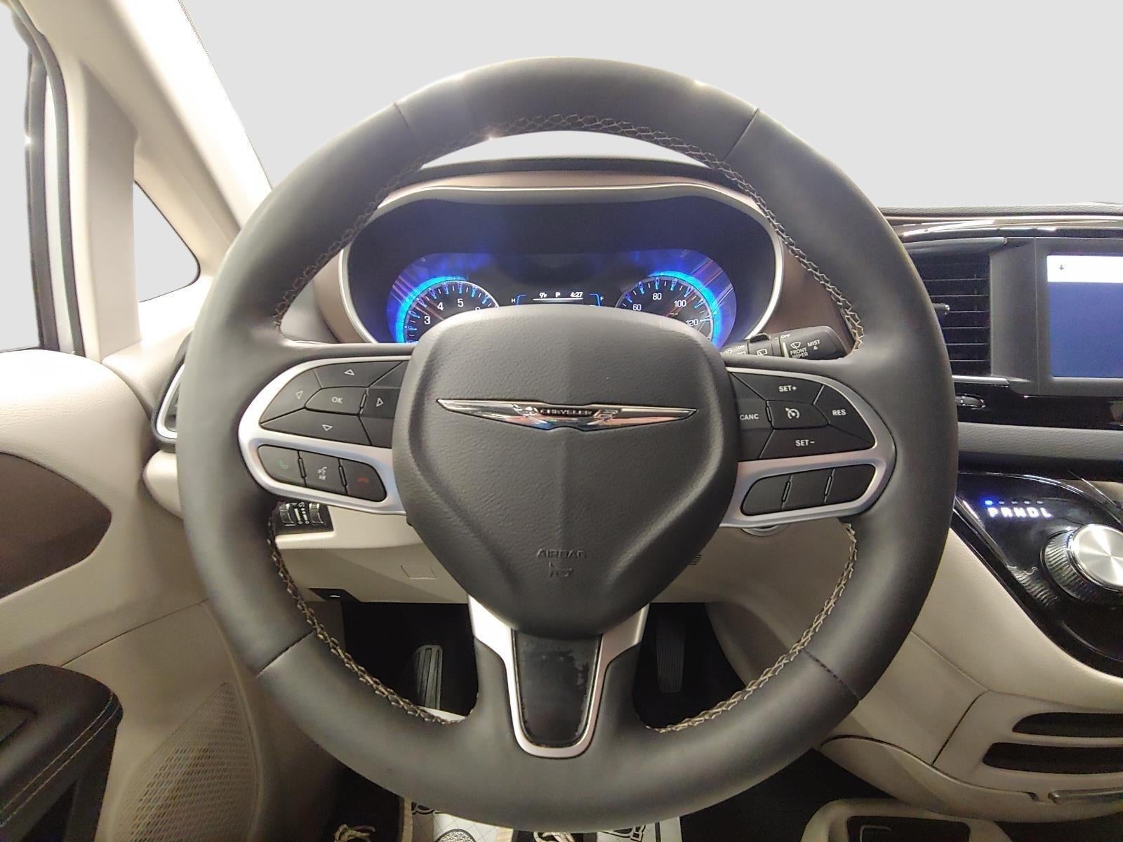 2024 Chrysler Voyager LX