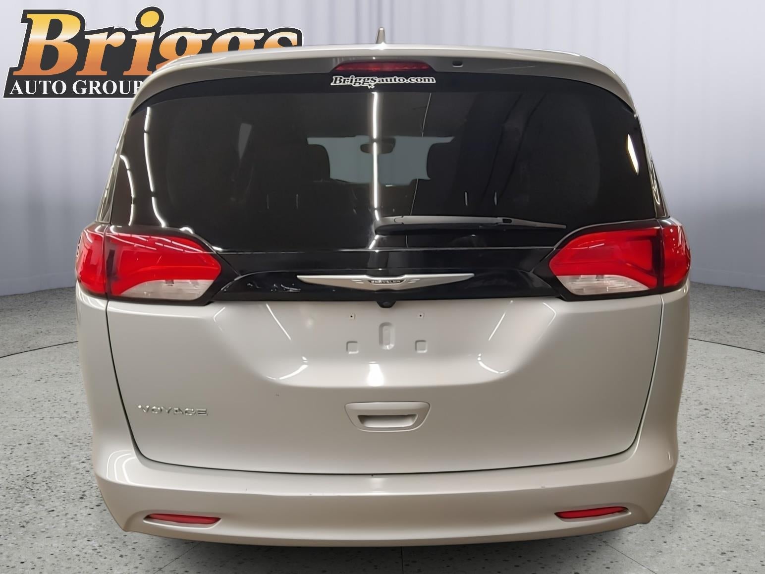 2024 Chrysler Voyager LX