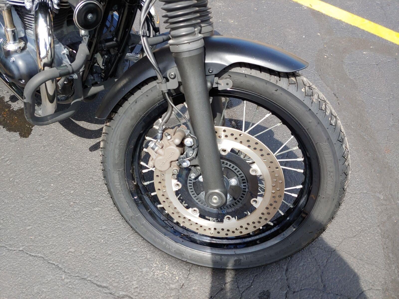 2019 KAWASAKI W800 Base