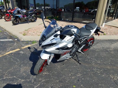 2024 SUZUKI GSX800 Base