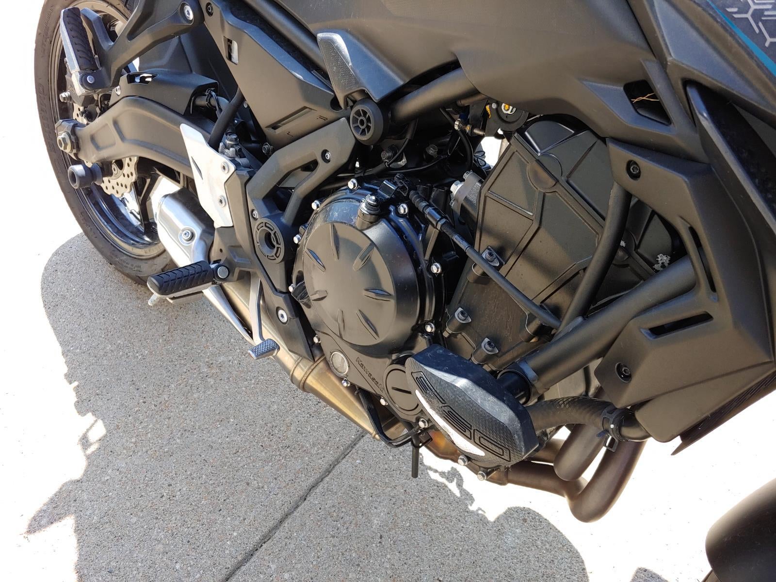 2021 KAWASAKI ER650LMFNL Base