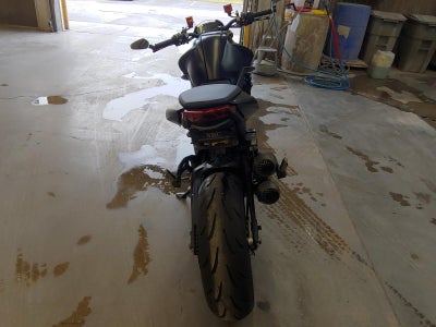 2022 DUCATI MONSTER Base