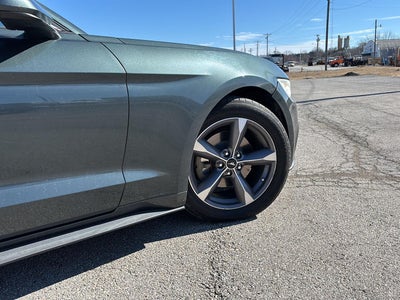 2015 Ford MUSTANG Base