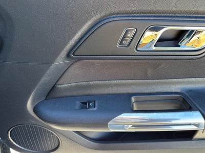 2015 Ford MUSTANG Base