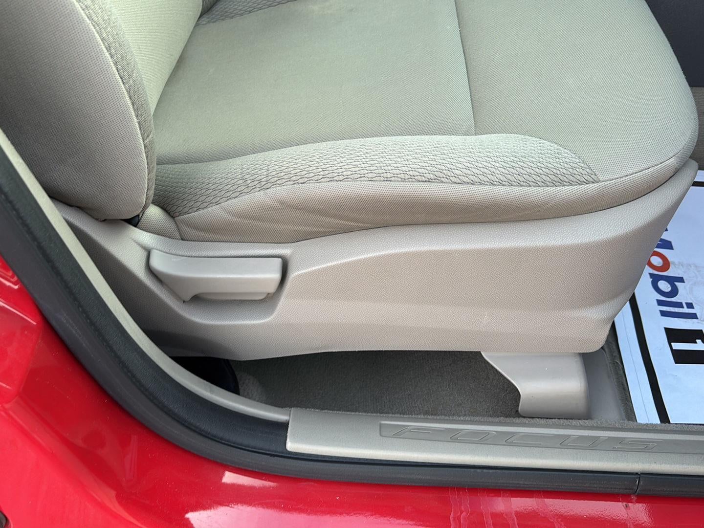 2008 Ford FOCUS Base