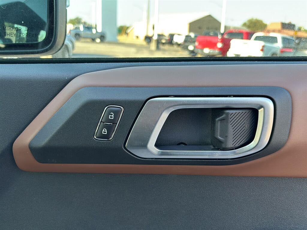 2023 Ford Bronco Base
