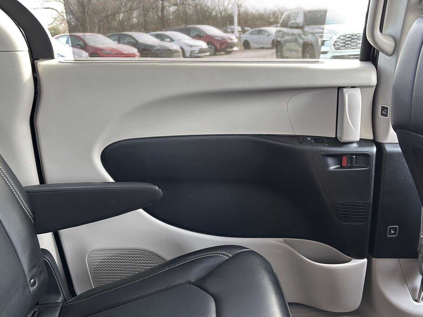 2024 Chrysler Pacifica Touring L